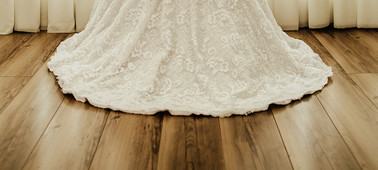 Wedding Dresses in South Africa: Prices, Where to Buy, Hire and Styles